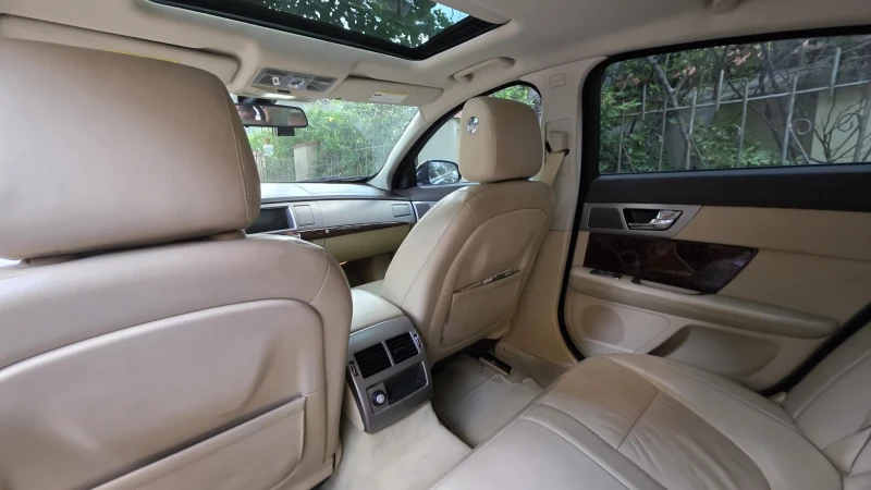 Jaguar Xf, снимка 15 - Автомобили и джипове - 52699921