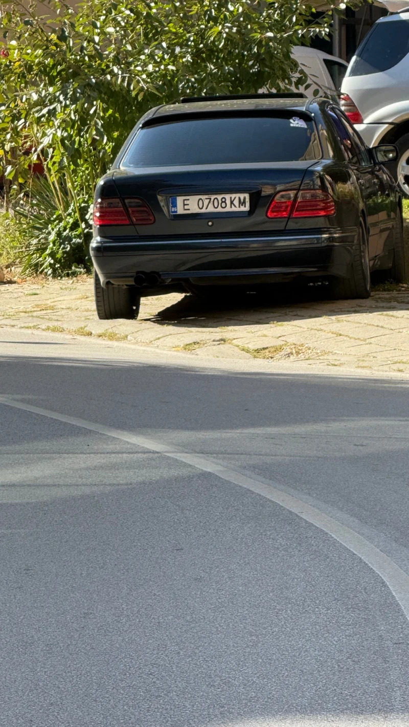 Mercedes-Benz E 320 Пребоядиса и положено керамично покритие, снимка 6 - Автомобили и джипове - 52897512