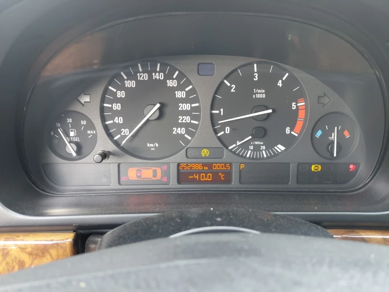 BMW 525 525 tds, снимка 9 - Автомобили и джипове - 52465341