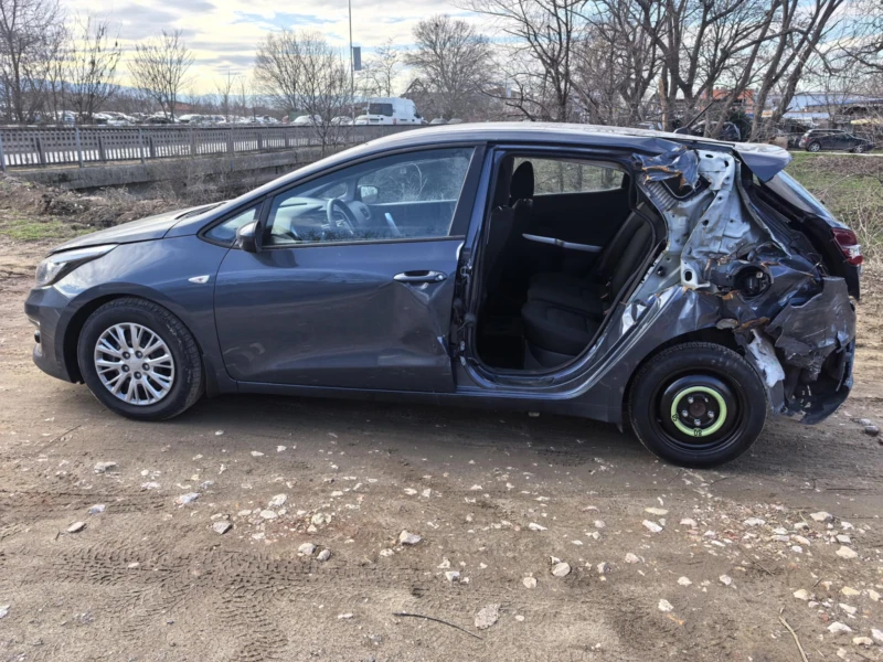 Kia Ceed 1.4crdi face, снимка 4 - Автомобили и джипове - 53122416