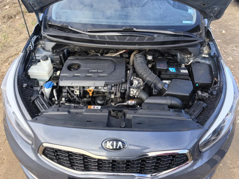 Kia Ceed 1.4crdi face, снимка 8 - Автомобили и джипове - 53122416