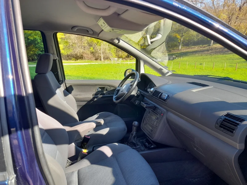 VW Sharan, снимка 5 - Автомобили и джипове - 53135298