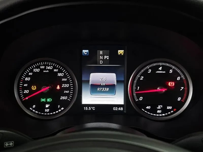 Mercedes-Benz C 200, снимка 16 - Автомобили и джипове - 55110374