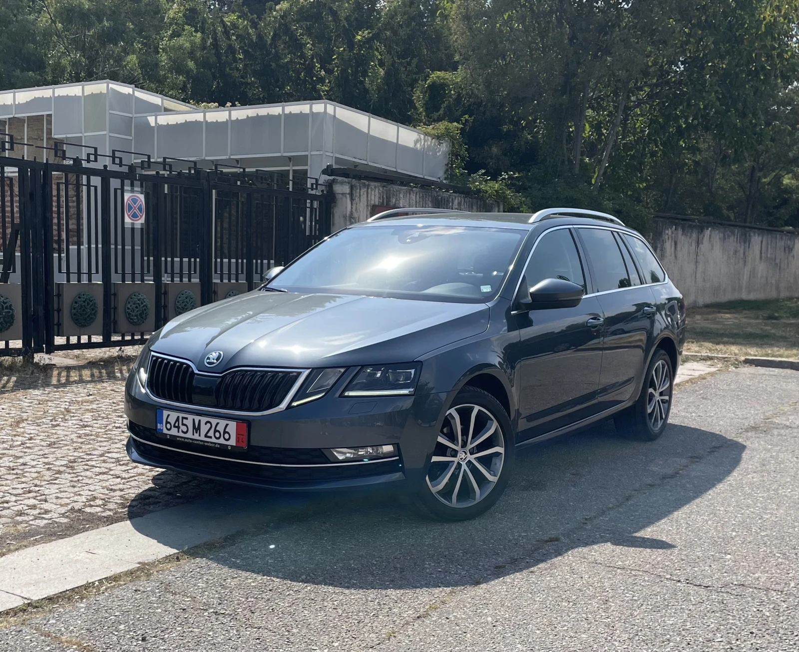 Skoda Octavia - [1] 