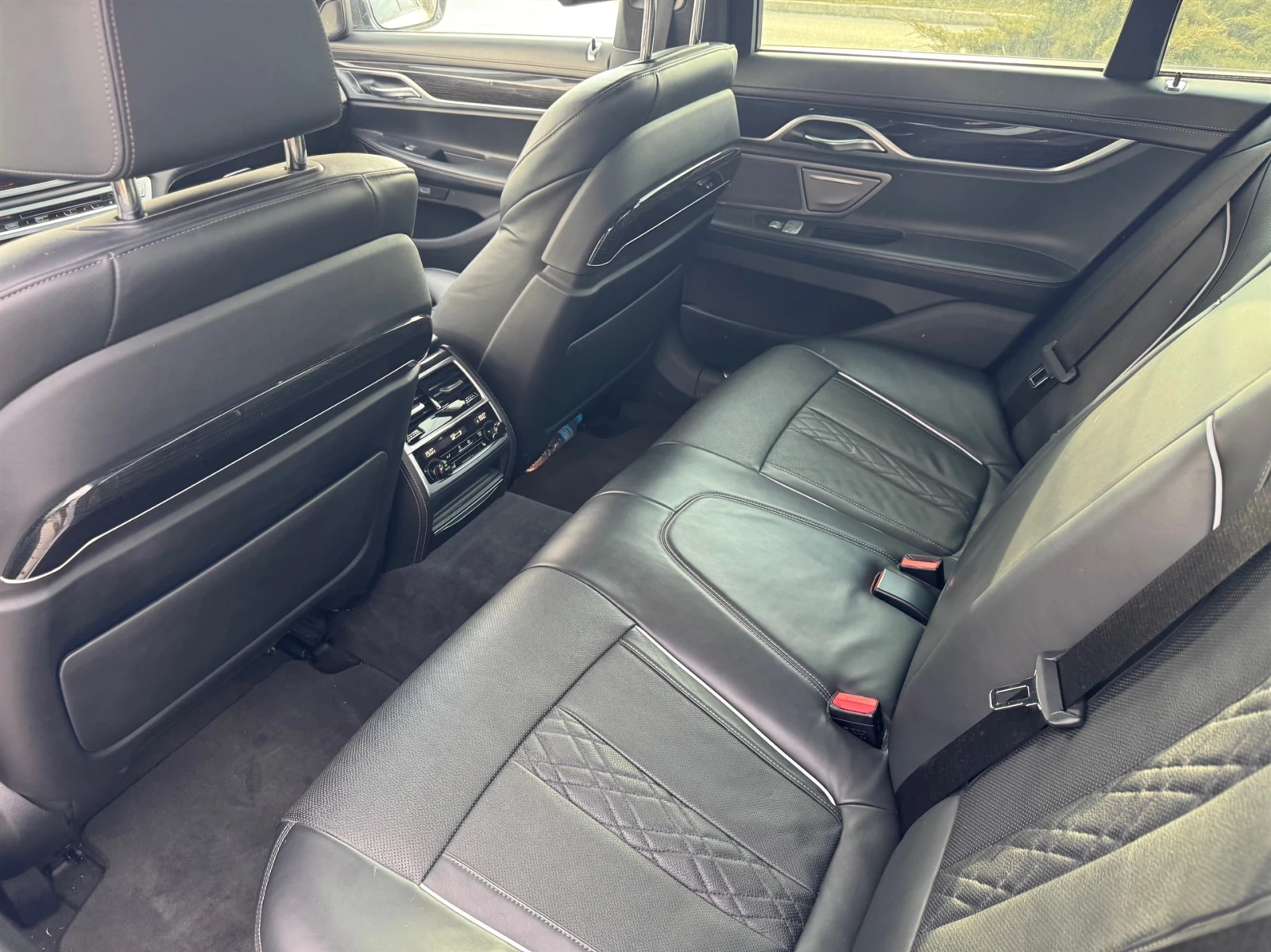 BMW 750 d xDrive Sedan | Mobile.bg   12