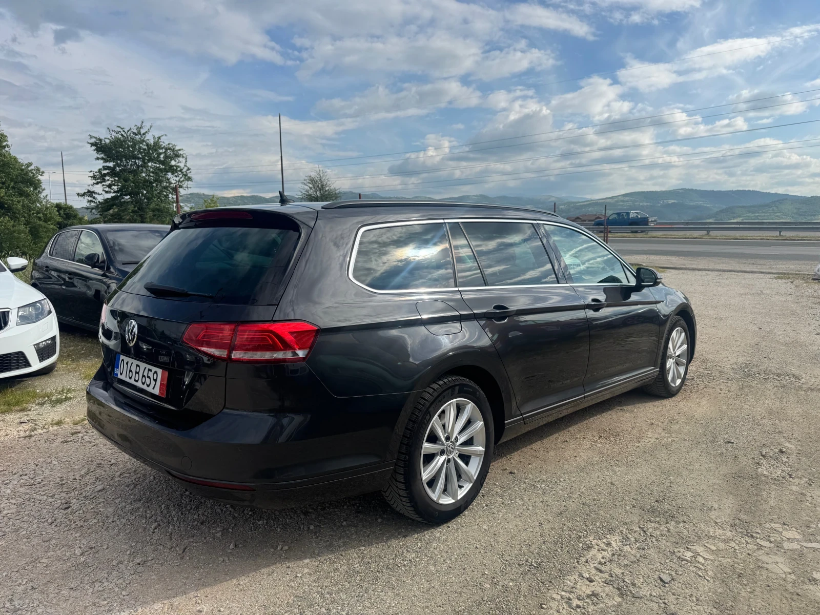 VW Passat 2.0TDI Avtomatik - изображение 7
