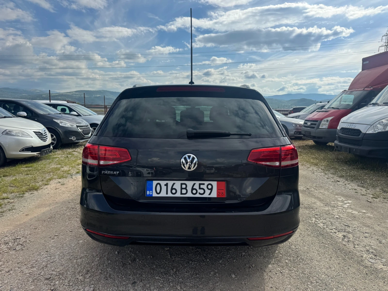 VW Passat 2.0TDI Avtomatik - изображение 6