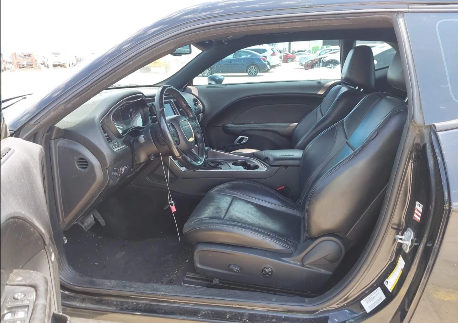 Dodge Challenger SXT PLUS, клип двигател - изображение 7