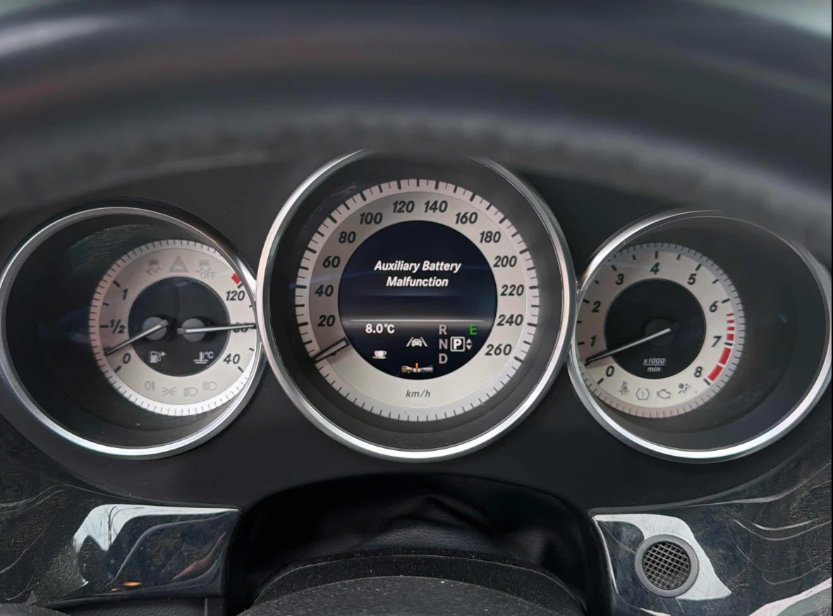 Mercedes-Benz CLS 550  - изображение 7