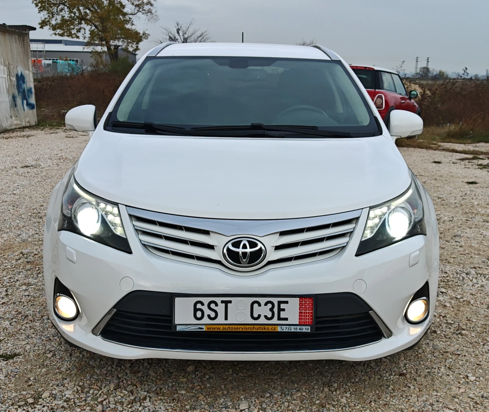 Toyota Avensis 2.0D4D Facelift Bi-Xenon* Navi* Camera* Bluetooth* - изображение 3
