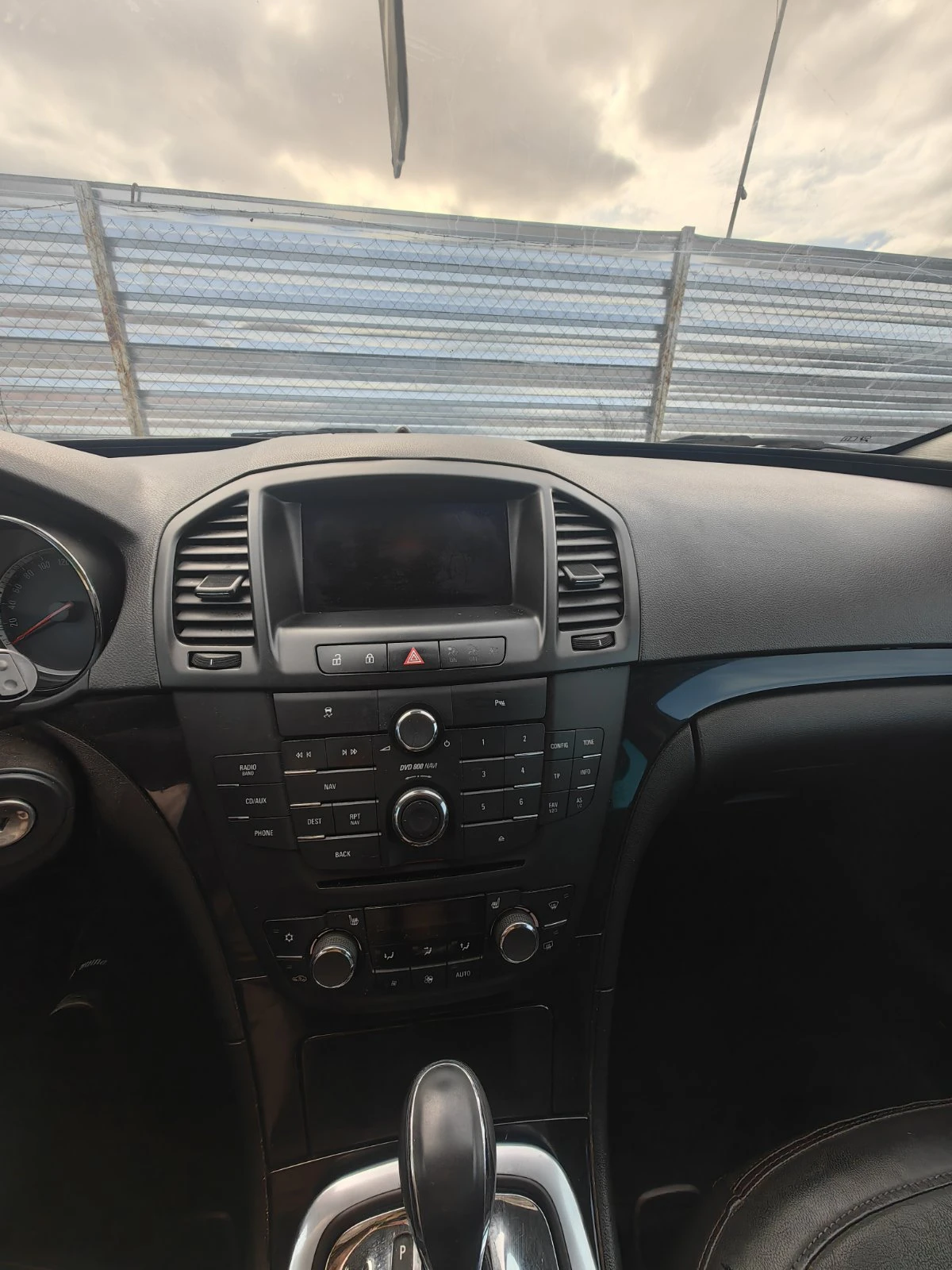 Opel Insignia, снимка 12 - Автомобили и джипове - 53937716