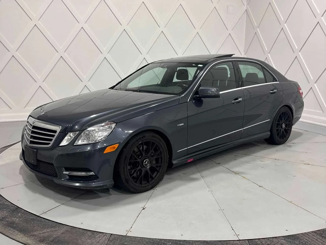 Mercedes-Benz E 350 * CARFAX * ЦЕНА ДО БГ