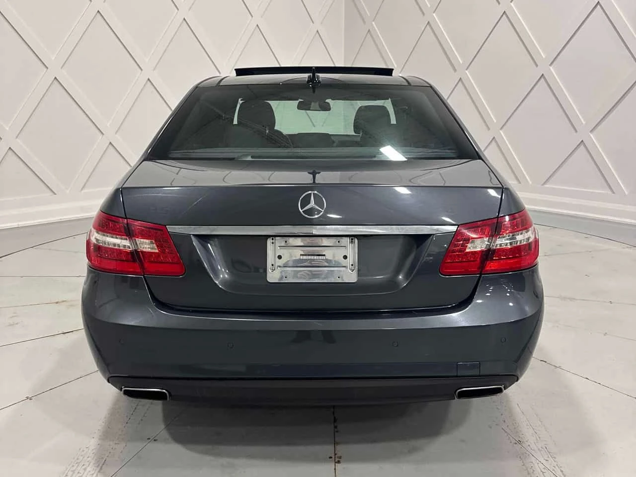 Mercedes-Benz E 350 * CARFAX * ЦЕНА ДО БГ, снимка 4 - Автомобили и джипове - 54000895