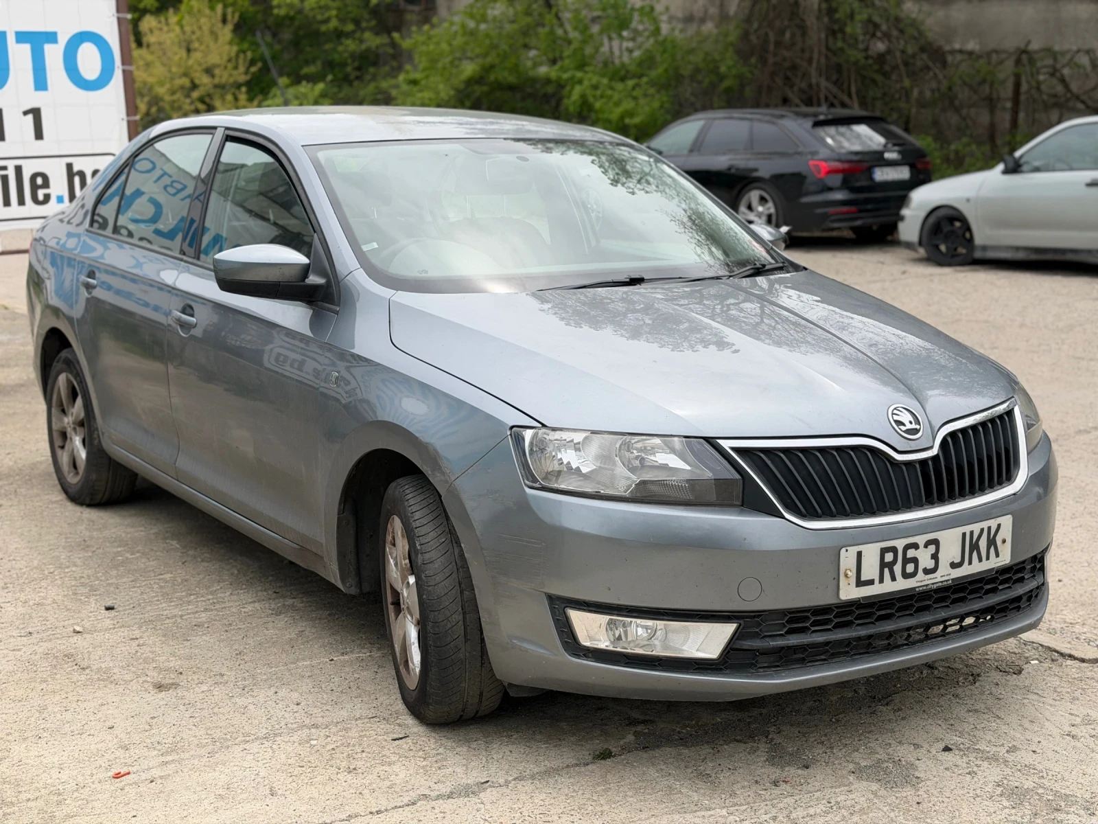 Skoda Rapid 1.4tfsi dsg, снимка 4 - Автомобили и джипове - 54417359