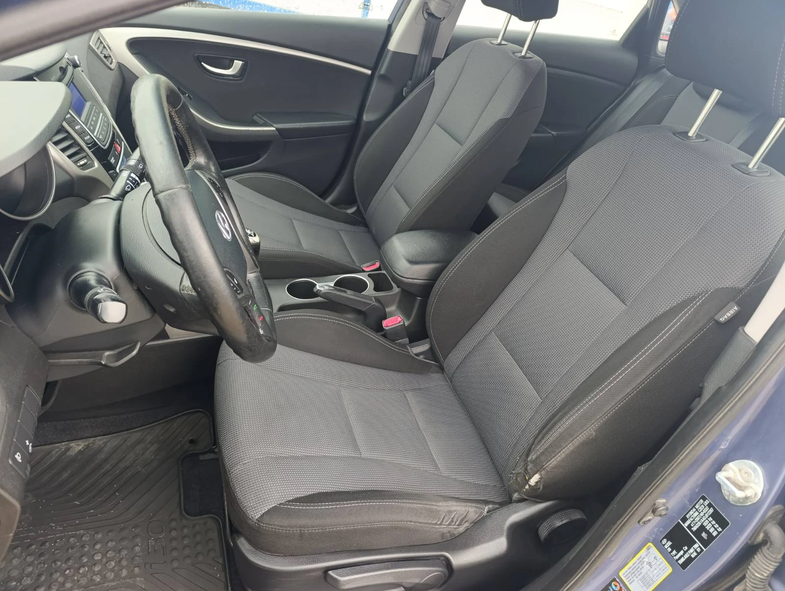 Hyundai I30 1.4i, снимка 5 - Автомобили и джипове - 54868760