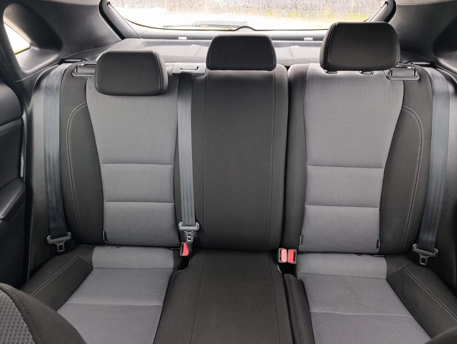 Hyundai I30 1.4i, снимка 4 - Автомобили и джипове - 54868760