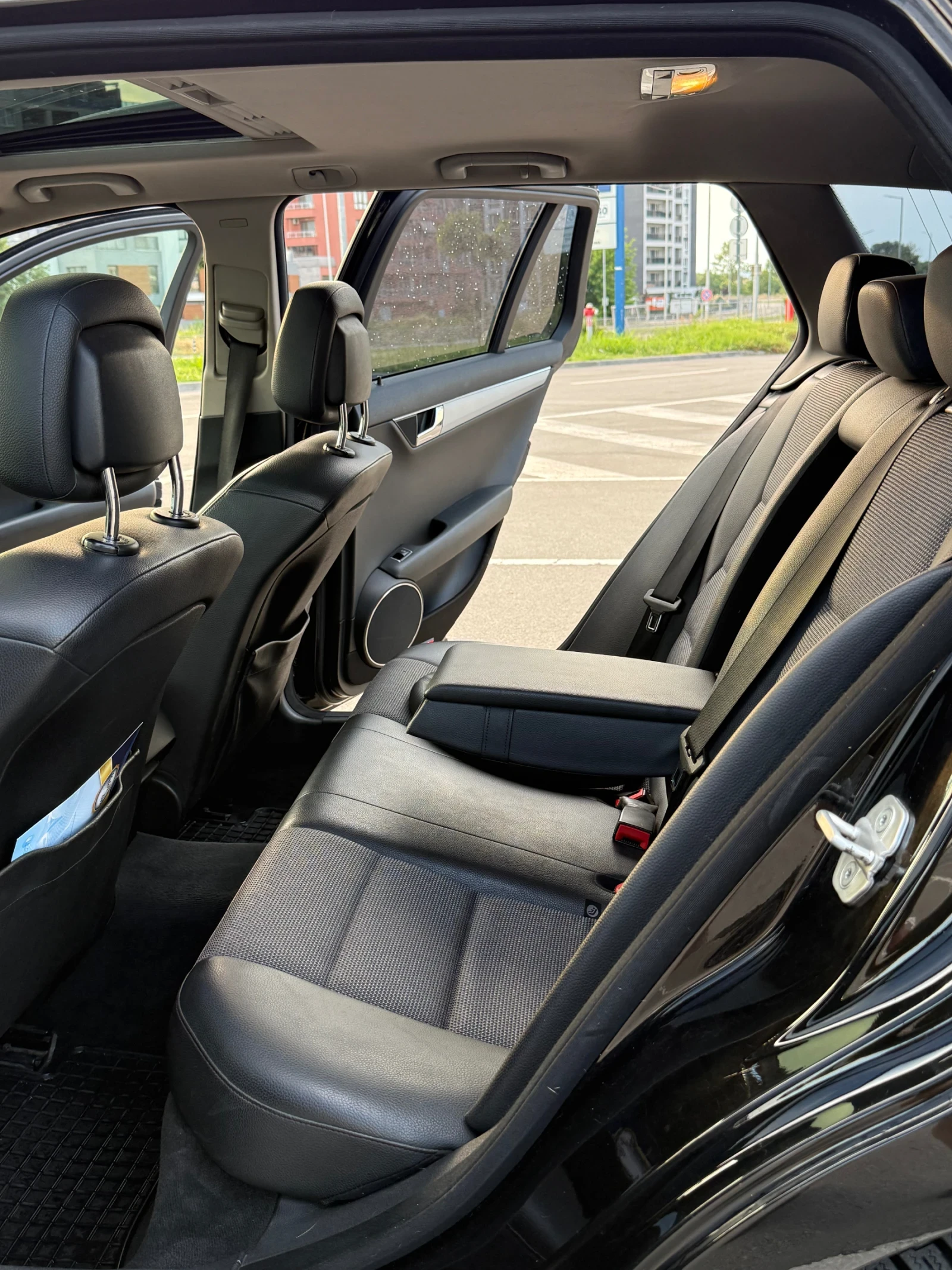 Mercedes-Benz C 250 C250CDI, снимка 5 - Автомобили и джипове - 55003763