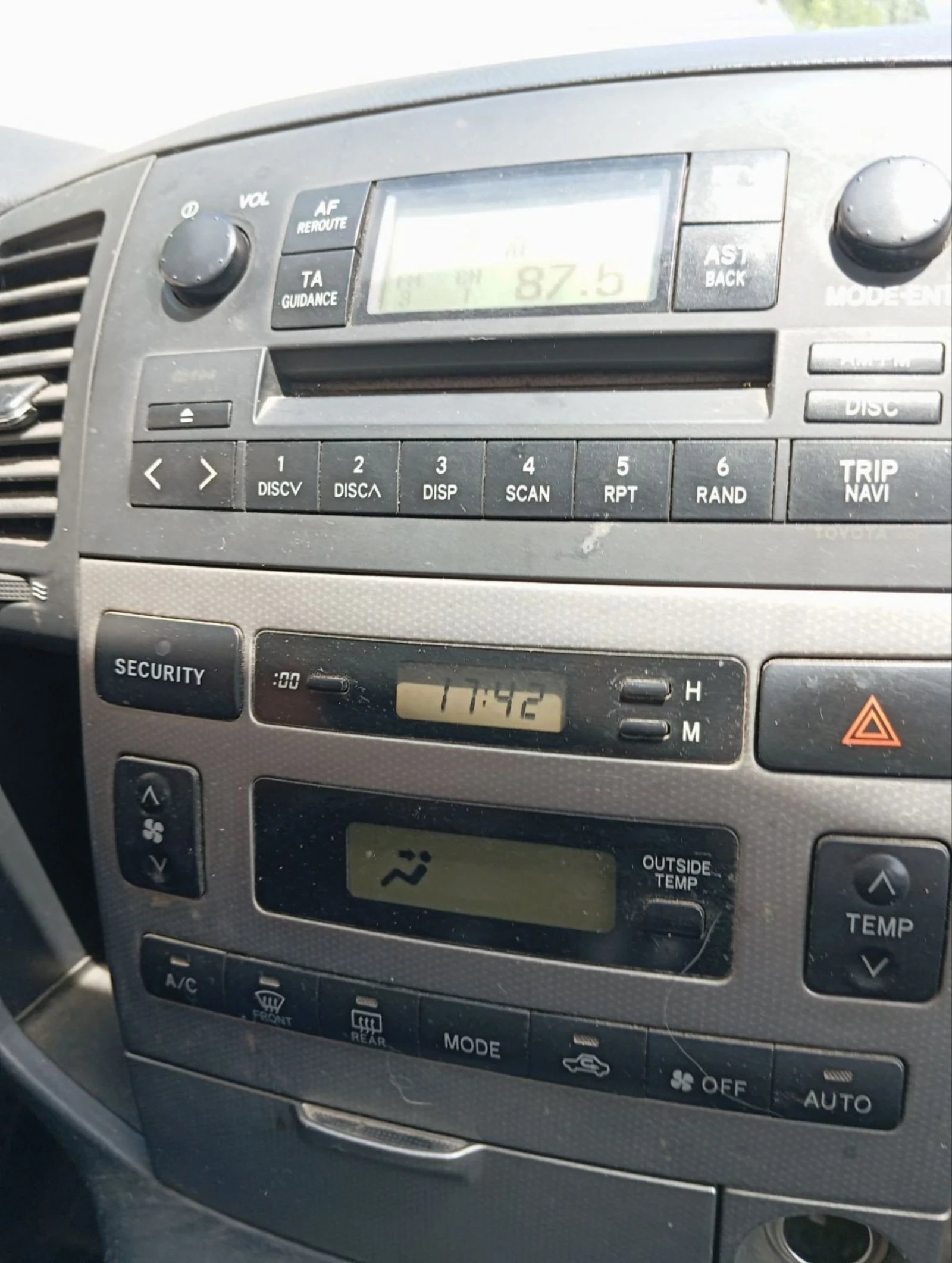 Toyota Corolla verso, снимка 7 - Автомобили и джипове - 55100978