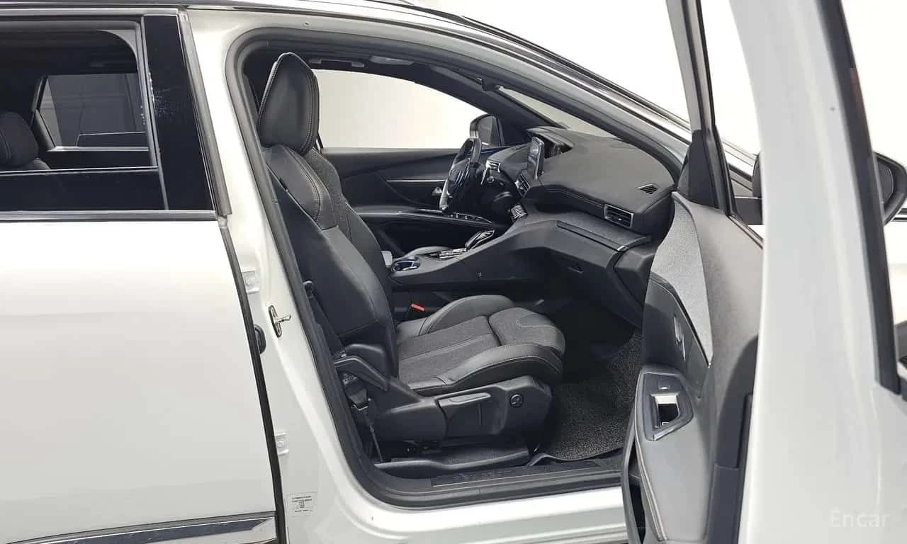 Peugeot 5008 * 1.5 BlueHDi GT Line * ЦЕНА ДО БГ, снимка 14 - Автомобили и джипове - 55708999