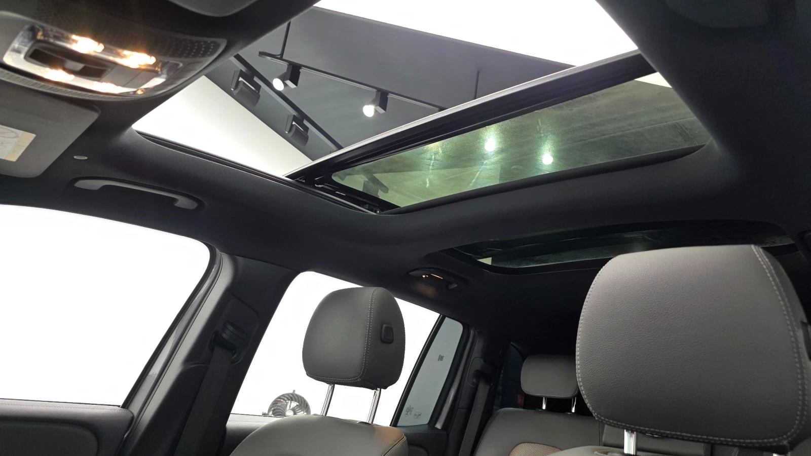 Mercedes-Benz EQB 300 4matic, снимка 13 - Автомобили и джипове - 56015016