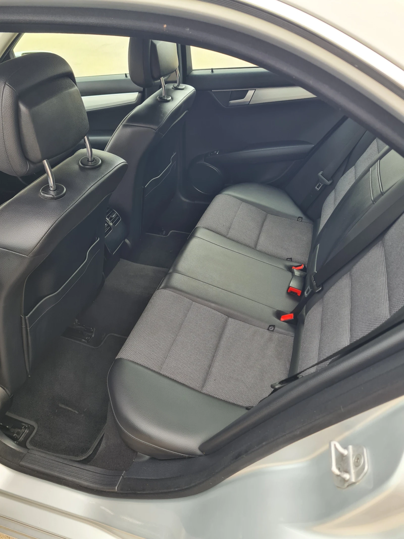 Mercedes-Benz C 180 С 180  2.2 CDI 2013г. Автоматик , снимка 8 - Автомобили и джипове - 56303098