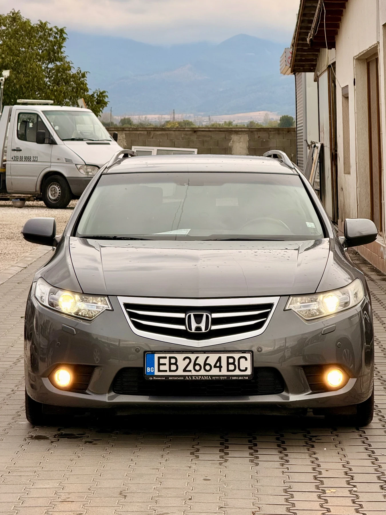 Honda Accord 2.0* Обслужена* Всичко платено* Топ* , снимка 2 - Автомобили и джипове - 56317784