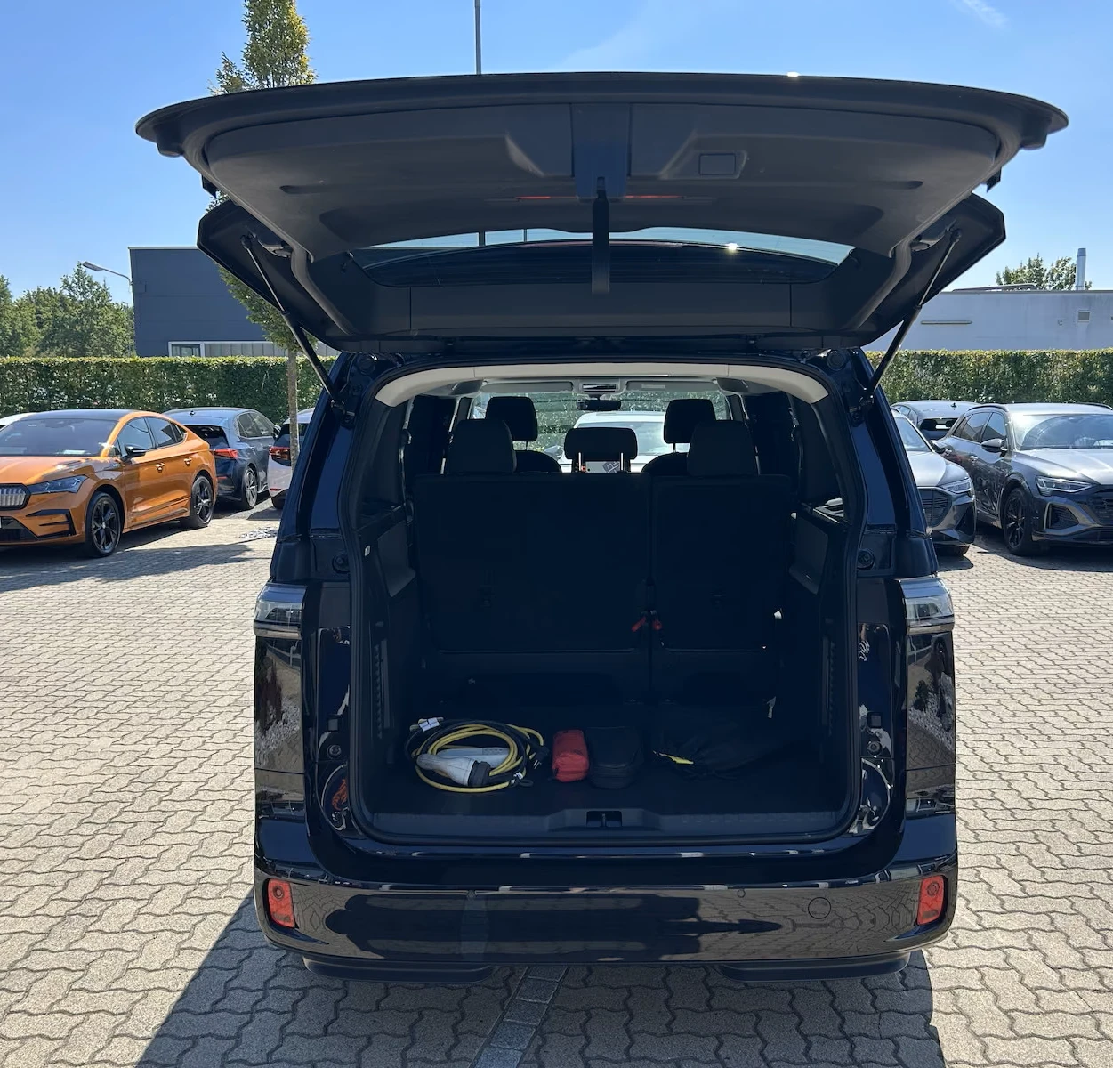 VW ID.Buzz 77kW* PRO* LED* KEYLESS* CARPLAY*  | Mobile.bg � ����������� 5