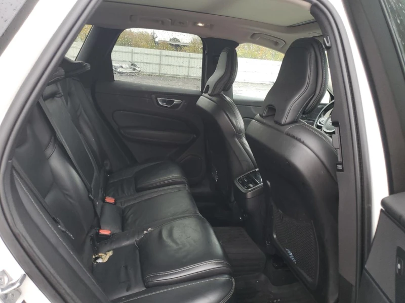 Volvo XC60 B6 INSCRIPTION, снимка 11 - Автомобили и джипове - 52415956