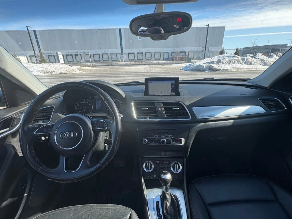 Audi Q3 3.0T* Progressiv* АвтоКредит* (ЦЕНА ДО БГ), снимка 6 - Автомобили и джипове - 54178157