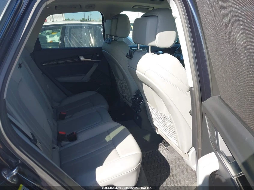 Audi Q5 2.0l 2.0T Premium/2.0T Tech Premium, снимка 8 - Автомобили и джипове - 54389439
