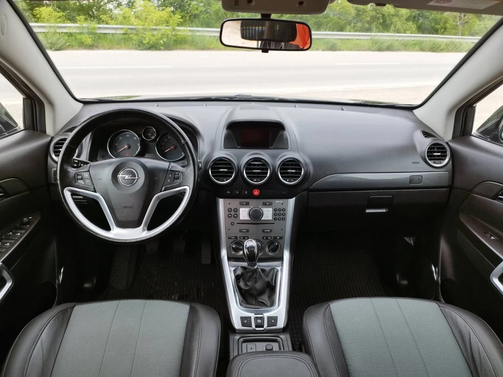 Opel Antara 2.2 CDTI 4x4 121000km, снимка 15 - Автомобили и джипове - 54458642