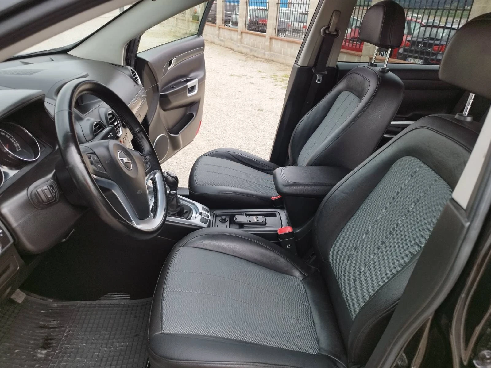 Opel Antara 2.2 CDTI 4x4 121000km, снимка 10 - Автомобили и джипове - 54458642