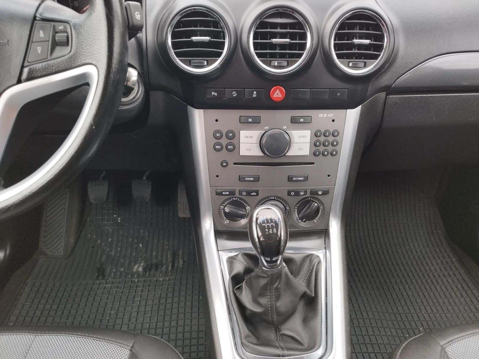 Opel Antara 2.2 CDTI 4x4 121000km, снимка 14 - Автомобили и джипове - 54458642