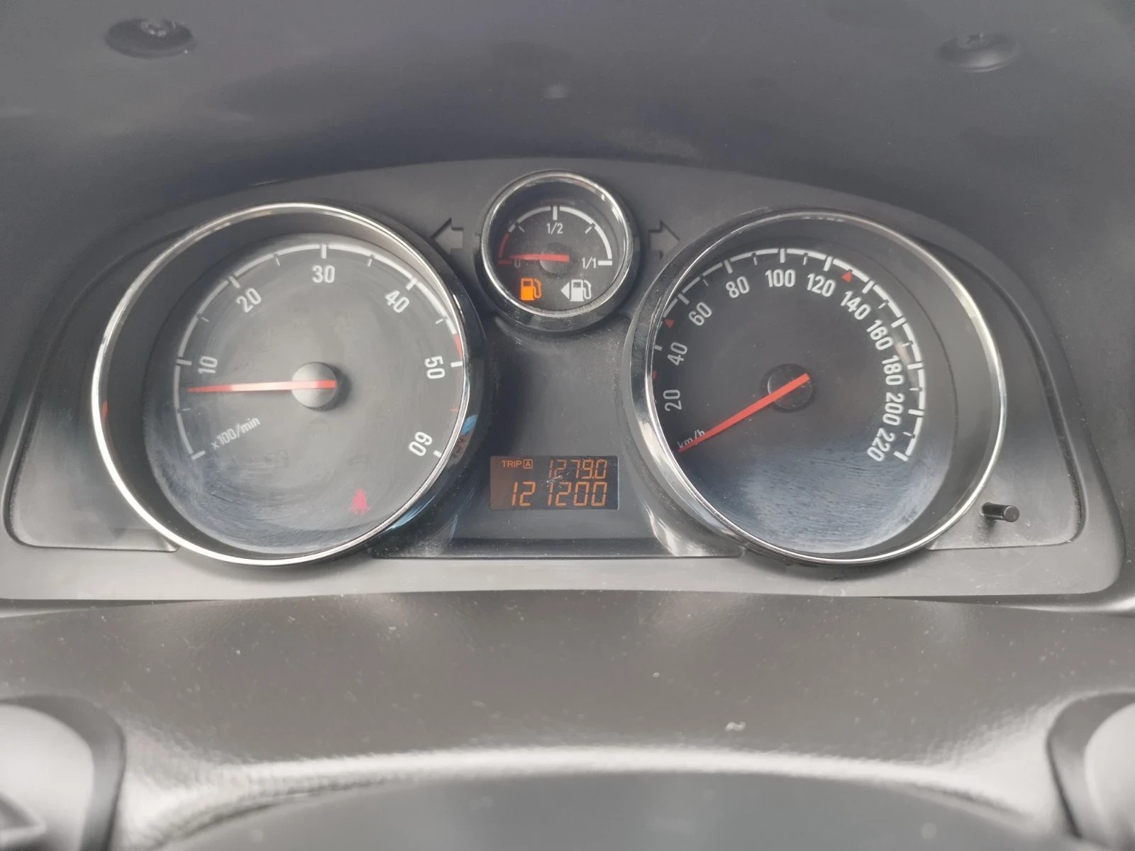 Opel Antara 2.2 CDTI 4x4 121000km, снимка 13 - Автомобили и джипове - 54458642