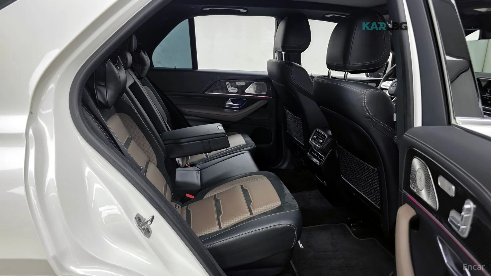 Mercedes-Benz GLE 53 4MATIC 4MATIC* КОЖА* ПОДГРЕВ* ОБДУХВ* BURMASTER* PANO* 36, снимка 11 - Автомобили и джипове - 55029009