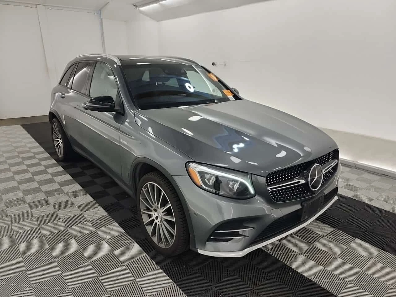 Mercedes-Benz GLC 43 AMG АВТОКРЕДИТ | BURMESTER | 360 | DISTRONIC | PANO, снимка 2 - Автомобили и джипове - 55338636