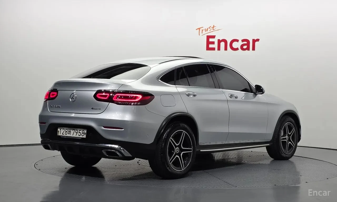 Mercedes-Benz GLC * GCL300 4MATIC Coupe * ЦЕНА ДО БГ, снимка 2 - Автомобили и джипове - 55887548