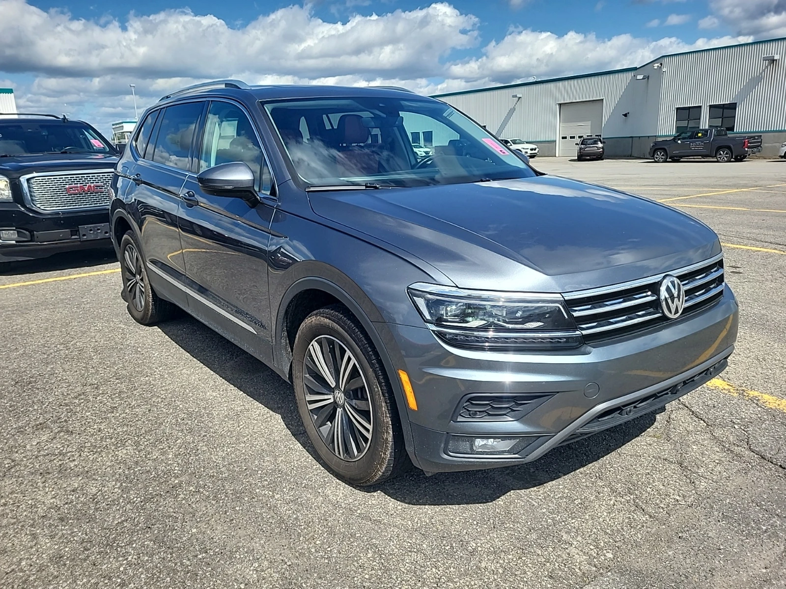 VW Tiguan HIGHLINE, АВТОКРЕДИТ, снимка 2 - Автомобили и джипове - 56029736