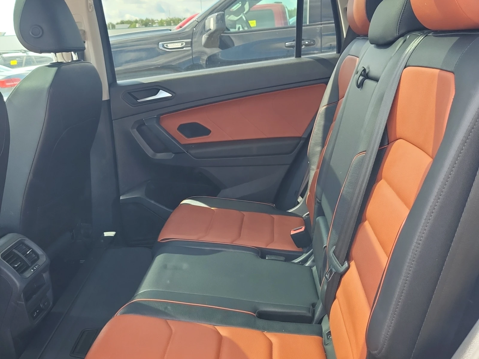 VW Tiguan HIGHLINE, АВТОКРЕДИТ, снимка 12 - Автомобили и джипове - 56029736