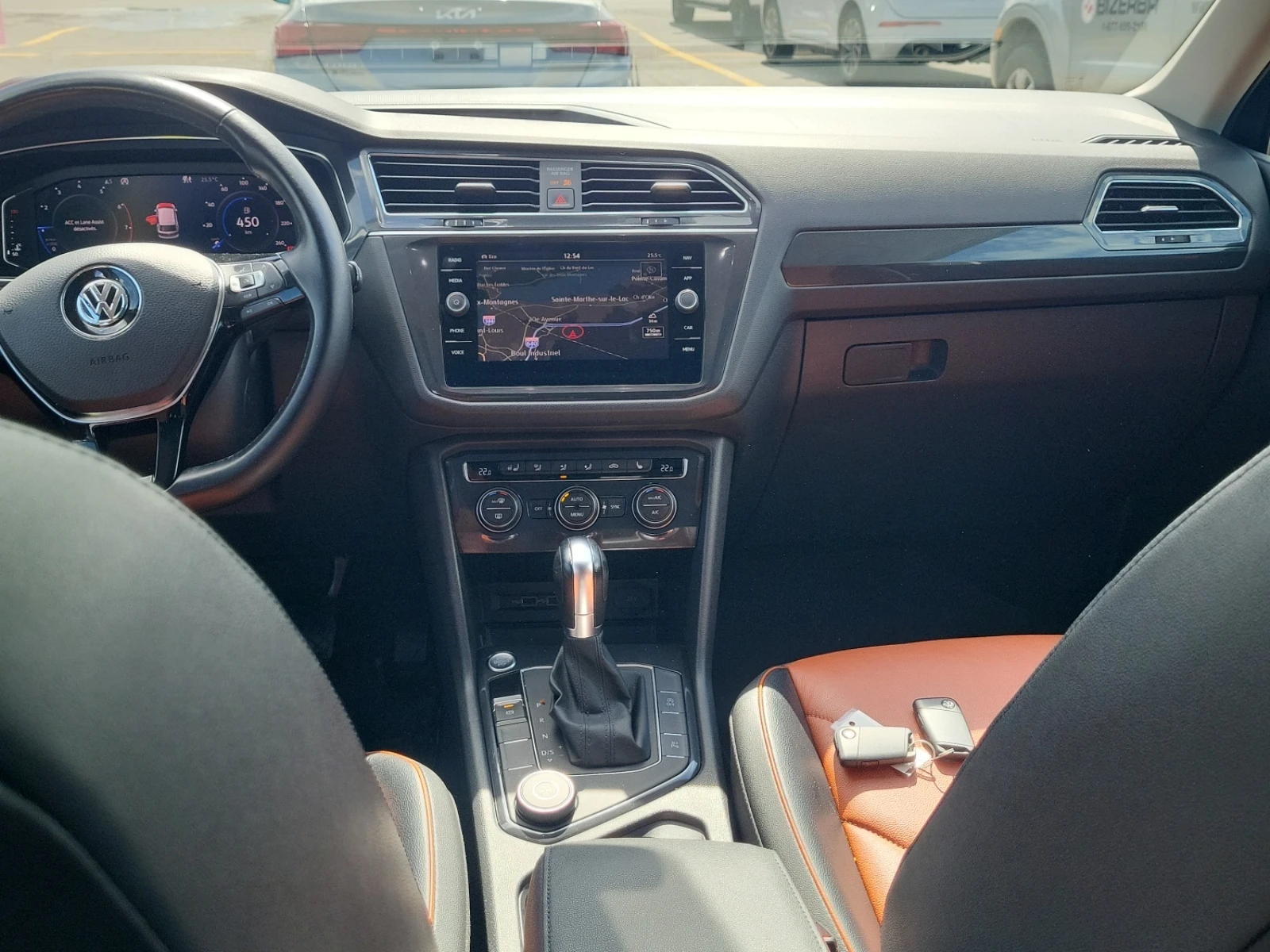 VW Tiguan HIGHLINE, АВТОКРЕДИТ, снимка 10 - Автомобили и джипове - 56029736