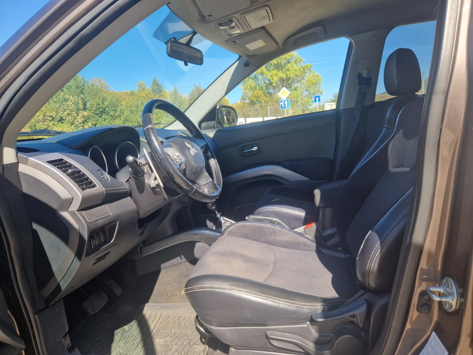 Mitsubishi Outlander, снимка 6 - Автомобили и джипове - 56418130