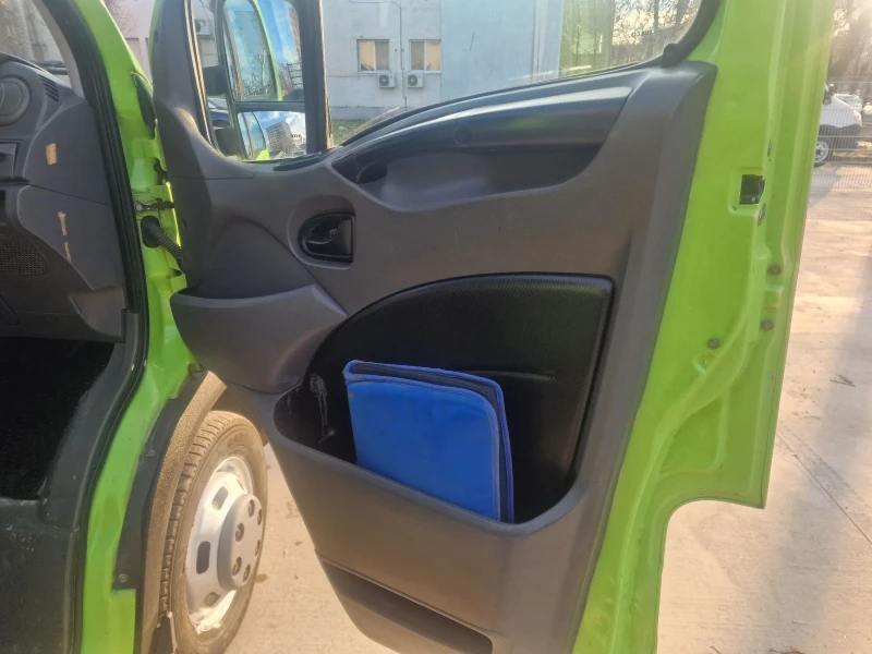 Iveco 35c15 Клима 3.0 HPi швейцарски , снимка 11 - Бусове и автобуси - 48323664