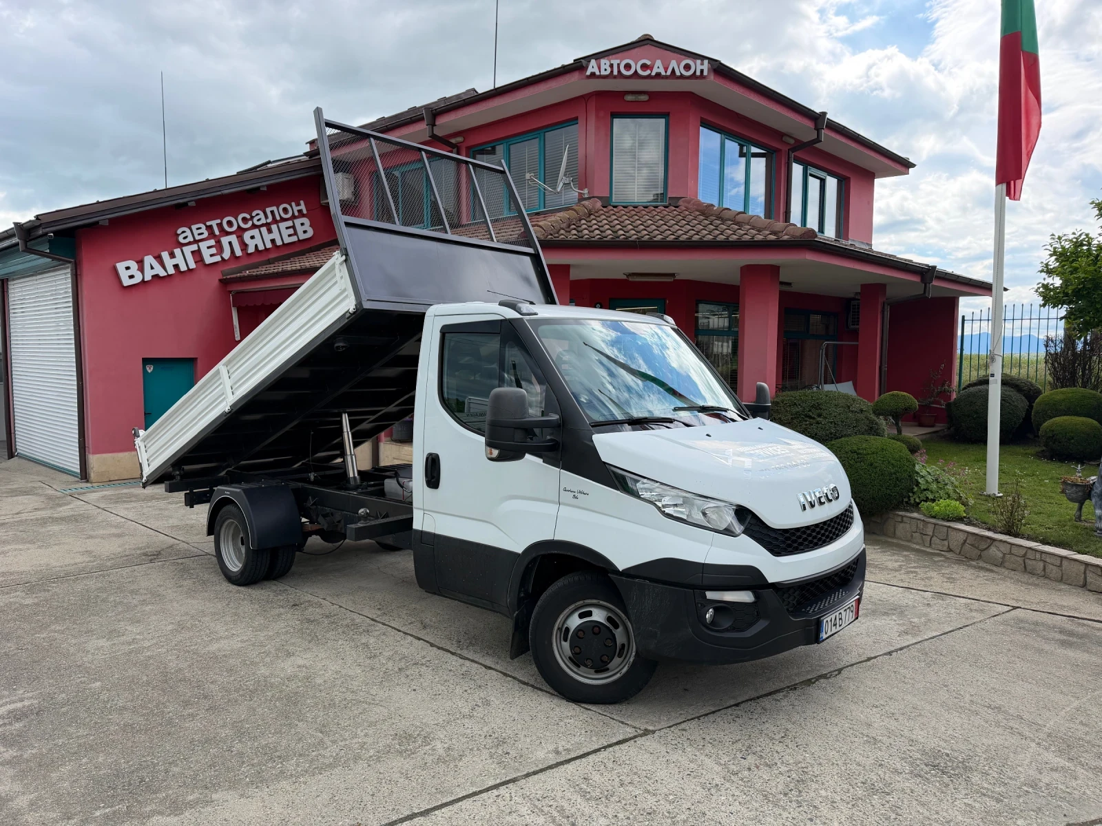 Iveco Daily 3.0HPI* 35C17* Тристранен самосвал* 4.00 метра кош, снимка 12 - Бусове и автобуси - 54653218