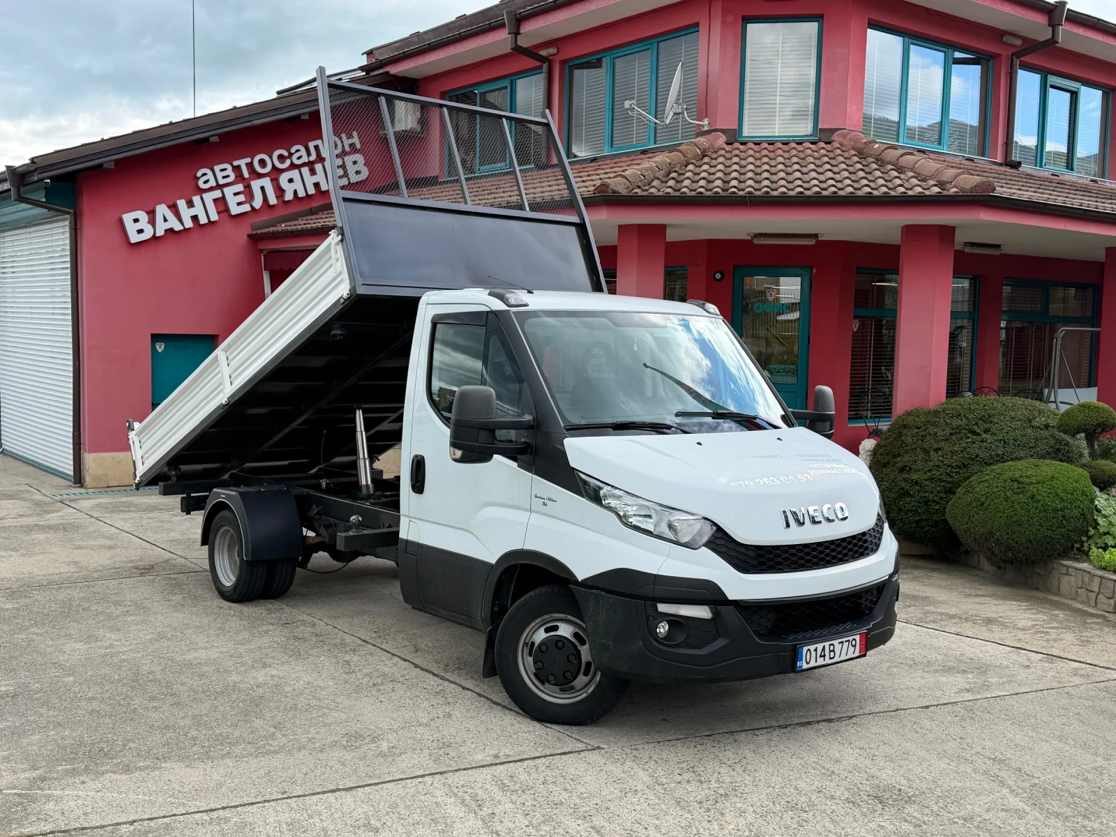 Iveco Daily 3.0HPI* 35C17* Тристранен самосвал* 4.00 метра кош