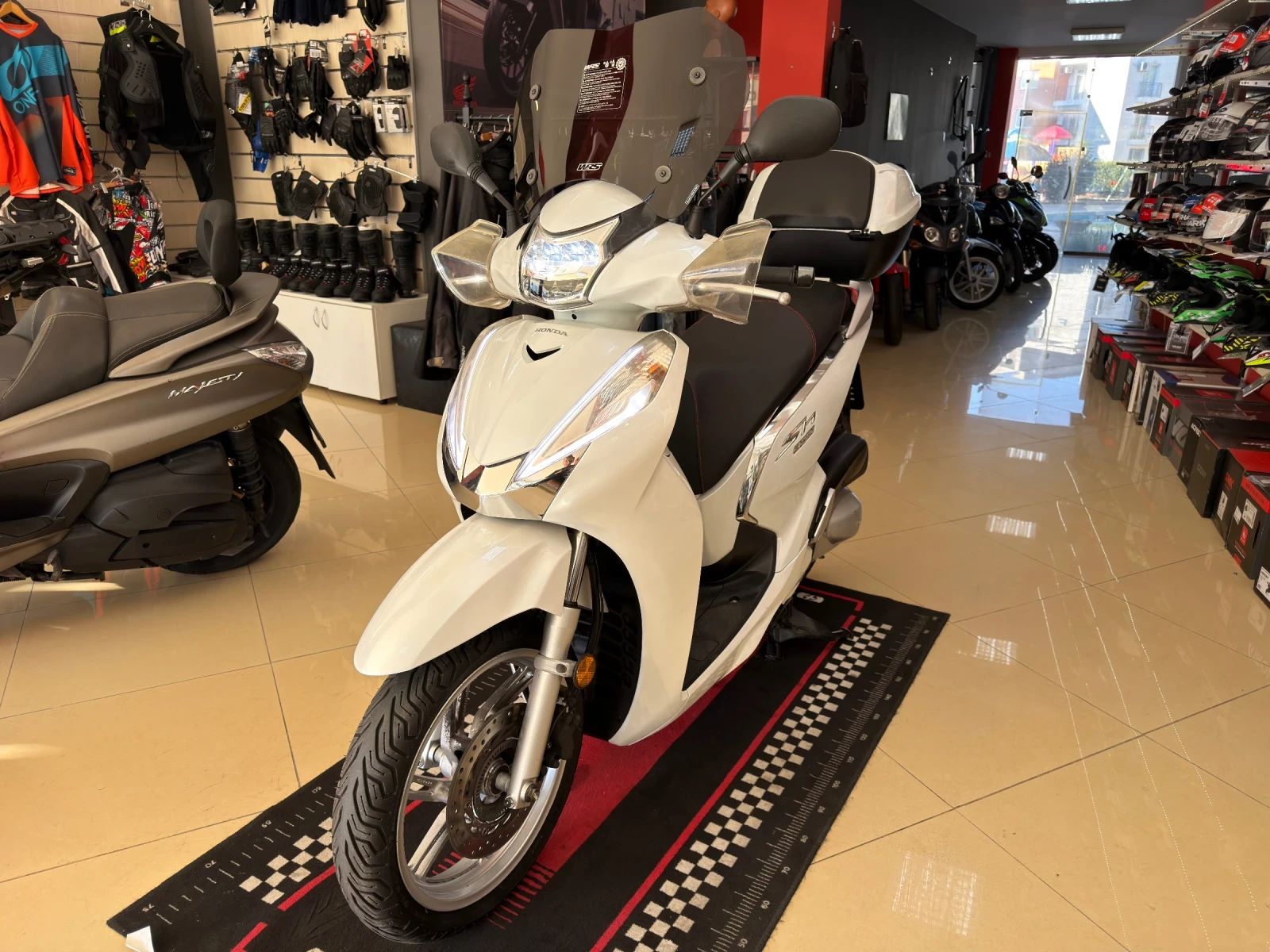 Honda Sh HONDA SH 300i ABS, снимка 8 - Мотоциклети и мототехника - 55959194