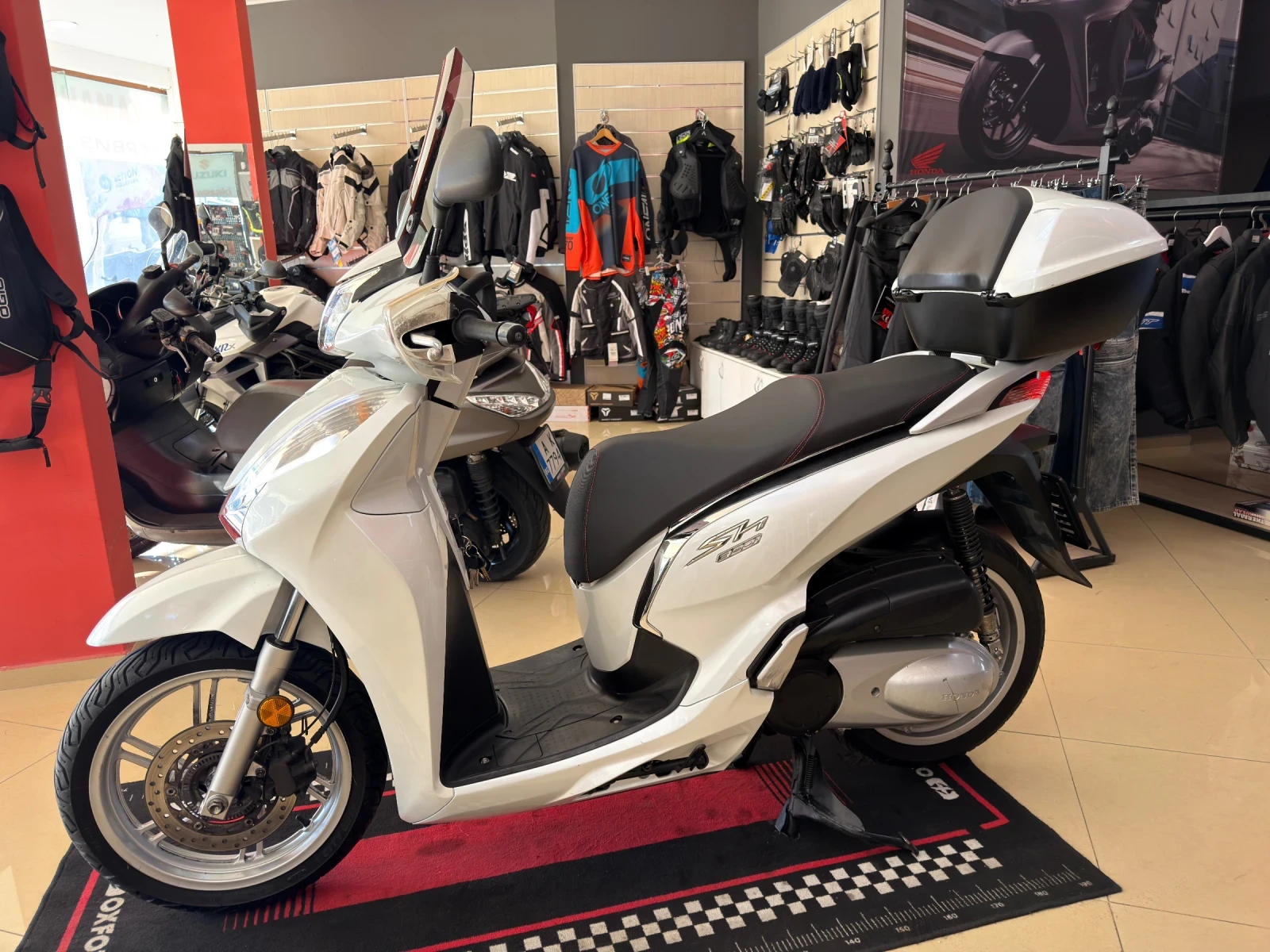 Honda Sh HONDA SH 300i ABS, снимка 7 - Мотоциклети и мототехника - 55959194