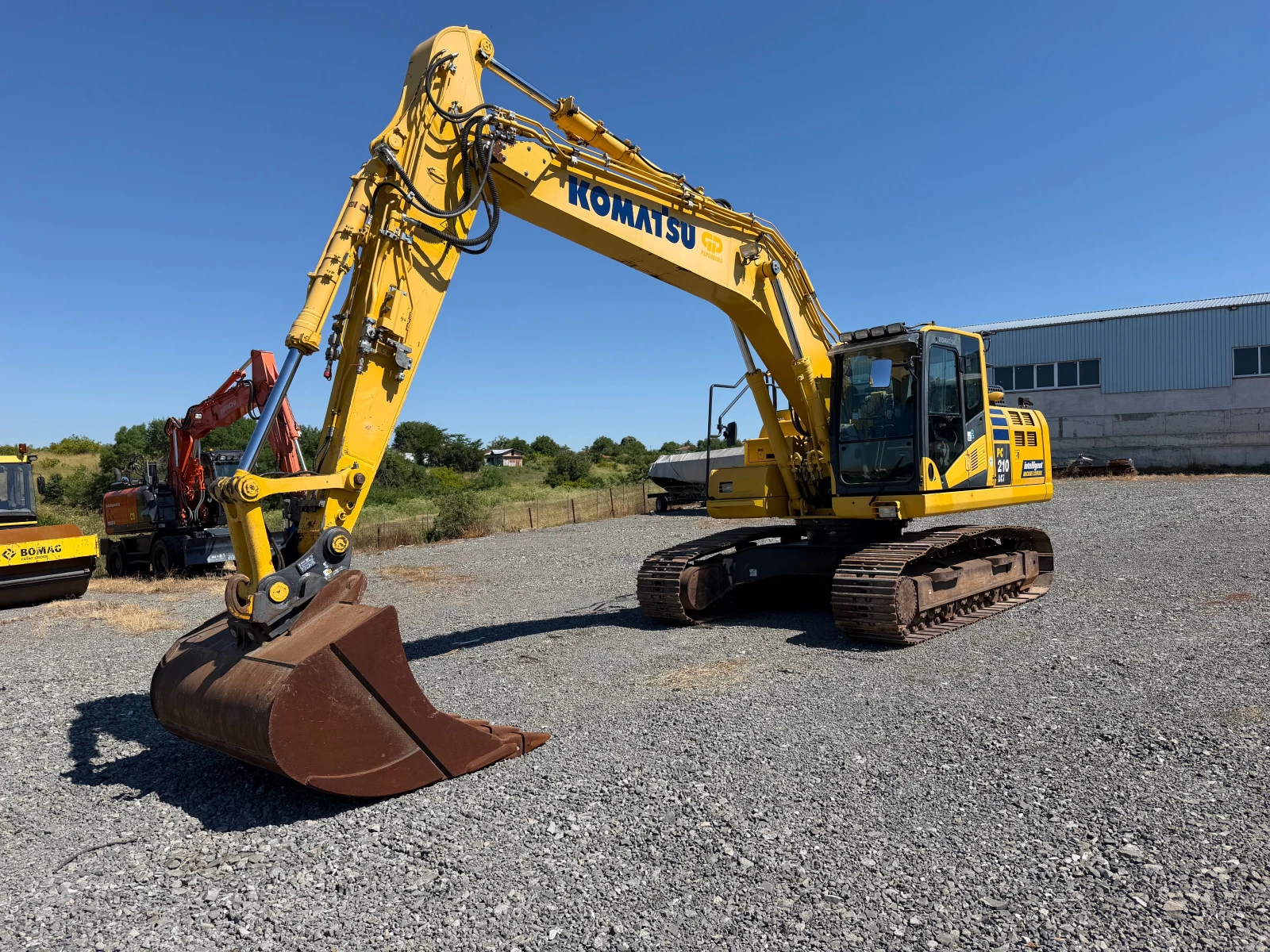 Багер Komatsu PC 210 LCI-11 ЛИЗИНГ, снимка 3 - Индустриална техника - 54593965
