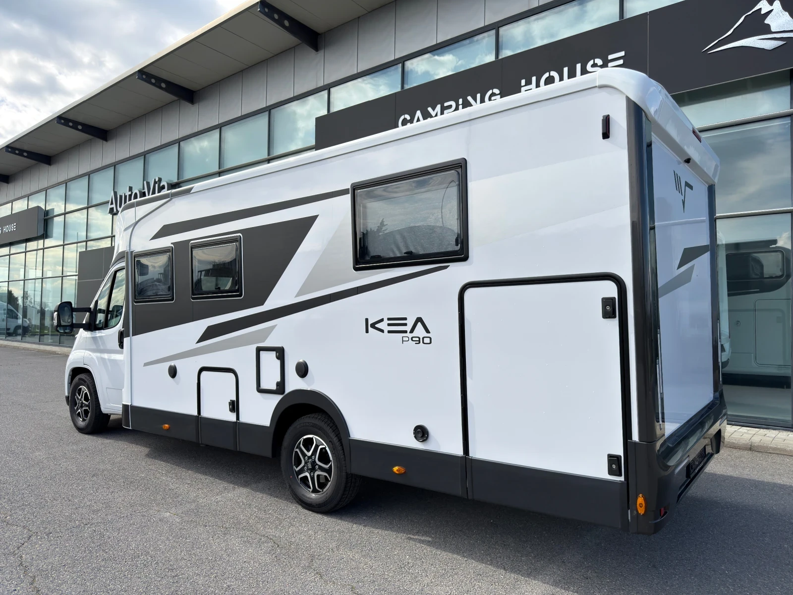 ������ Mobilvetta Kea P86 180�.�. ��8 2026  | Mobile.bg � ����������� 2