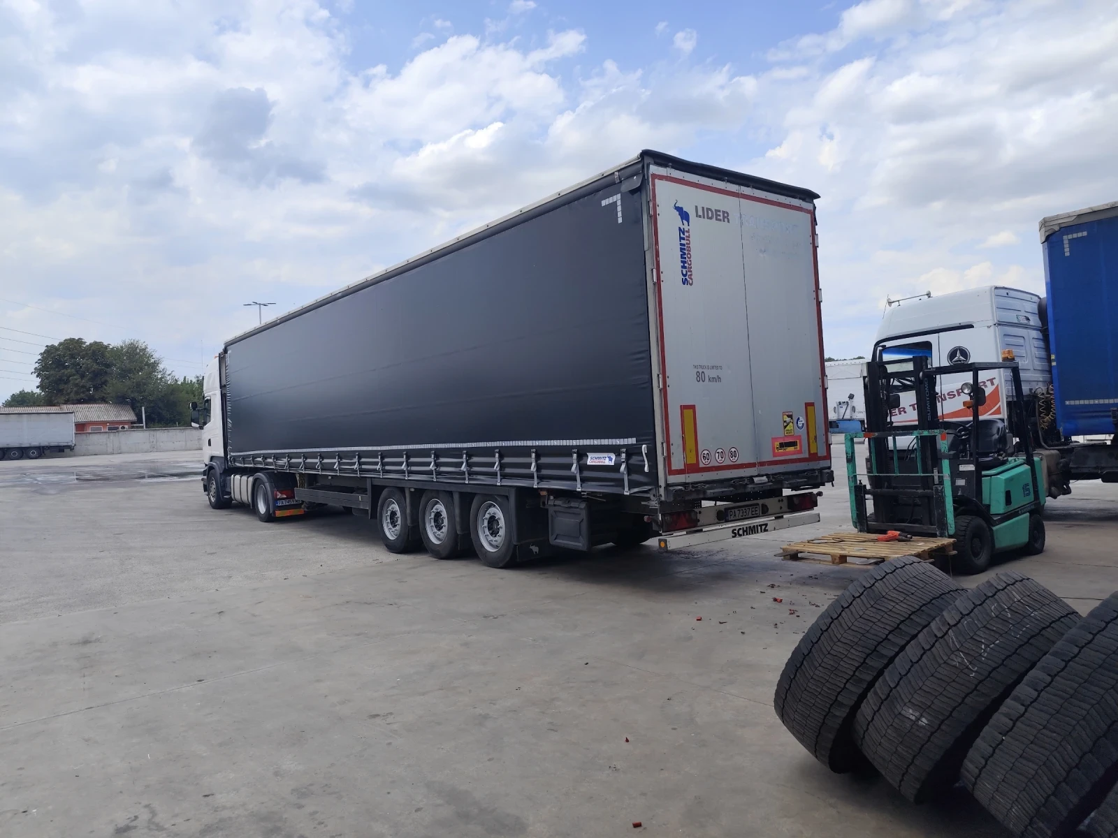 Полуремарке Schmitz Scs 24l varios