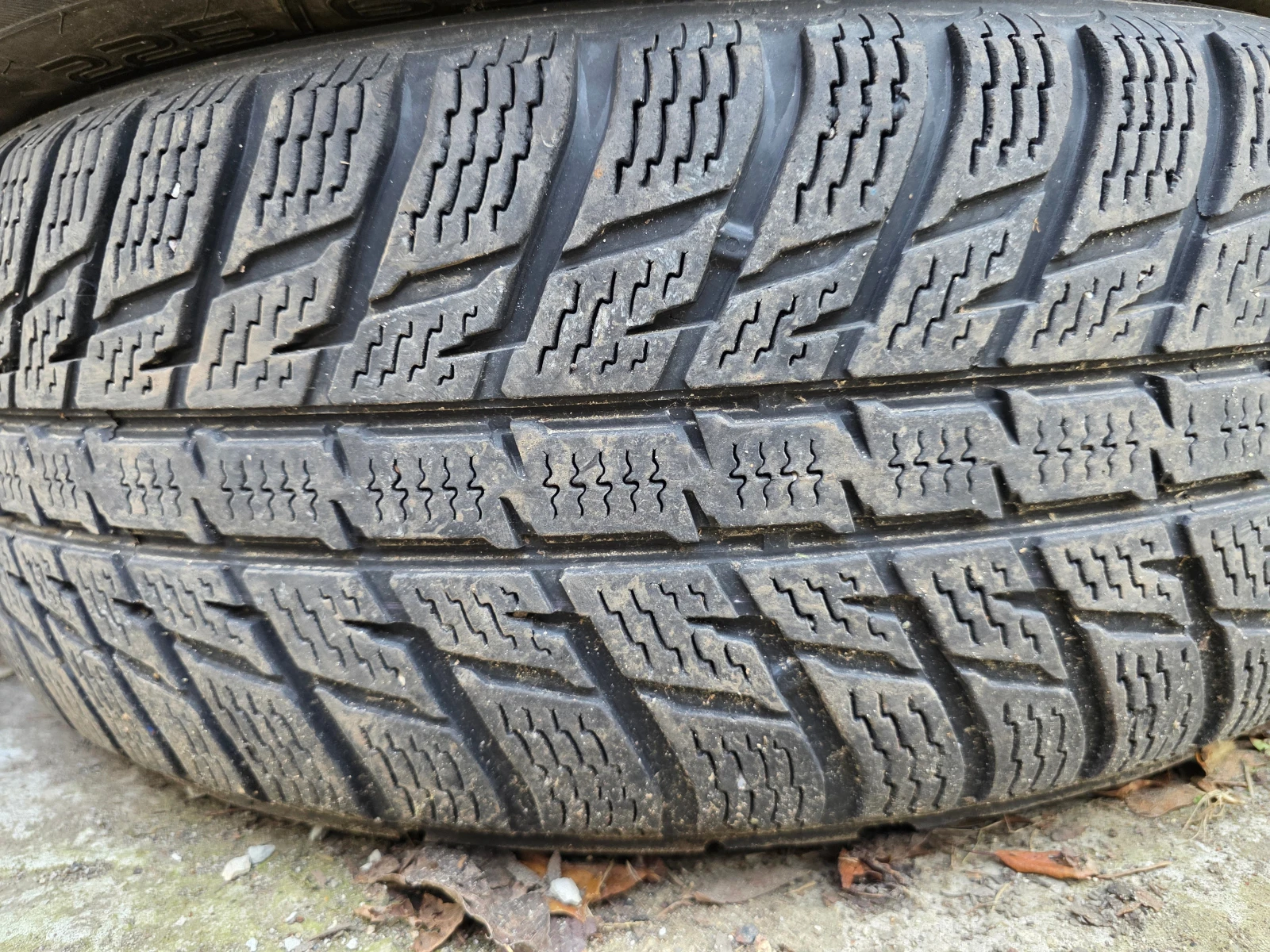 ���� 225/65R17 | Mobile.bg � ����������� 4